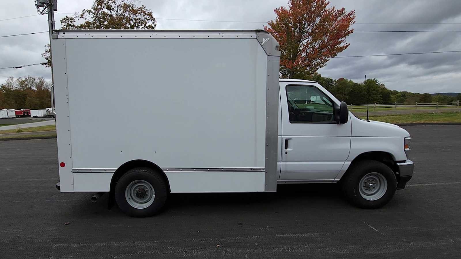 New 2024 Ford E-350 and Econoline 350 Super Duty w/ Power Windows & Locks Group RWD image 9