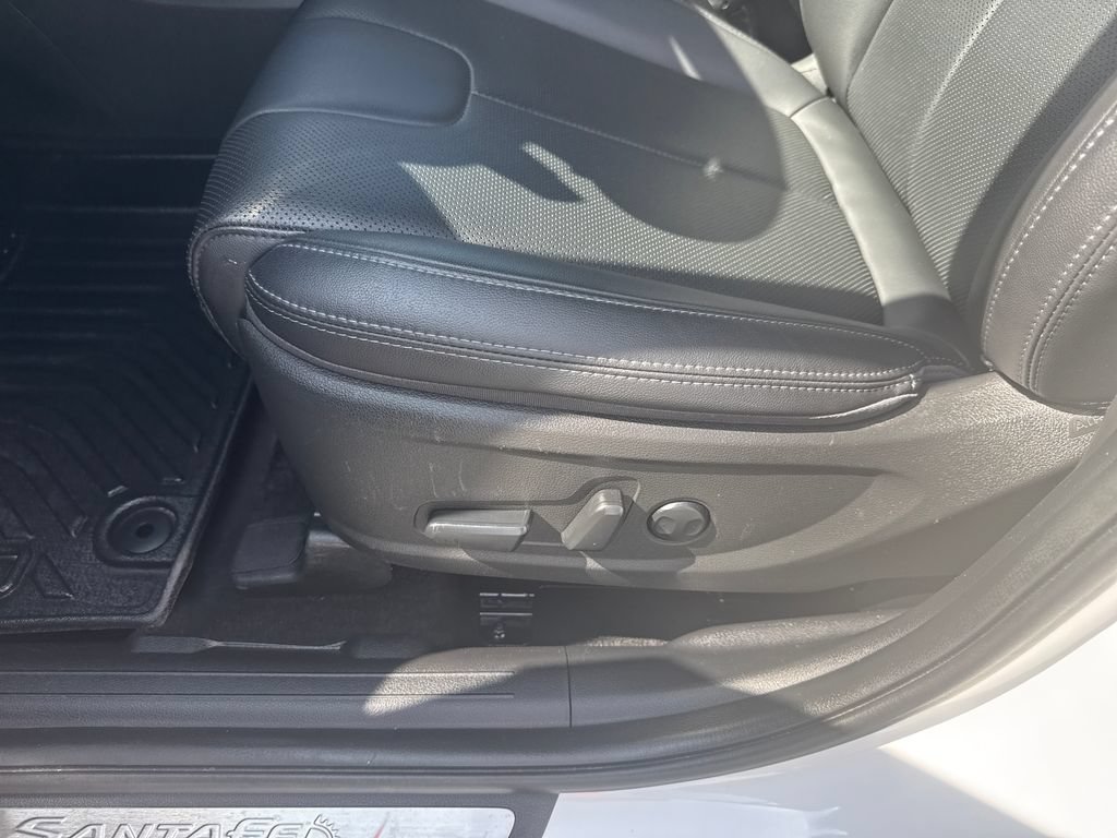 Certified 2023 Hyundai Santa Fe SEL Premium AWD/4WD image 11
