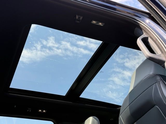 Used 2025 Ford F150 Lightning Lariat AWD/4WD image 7