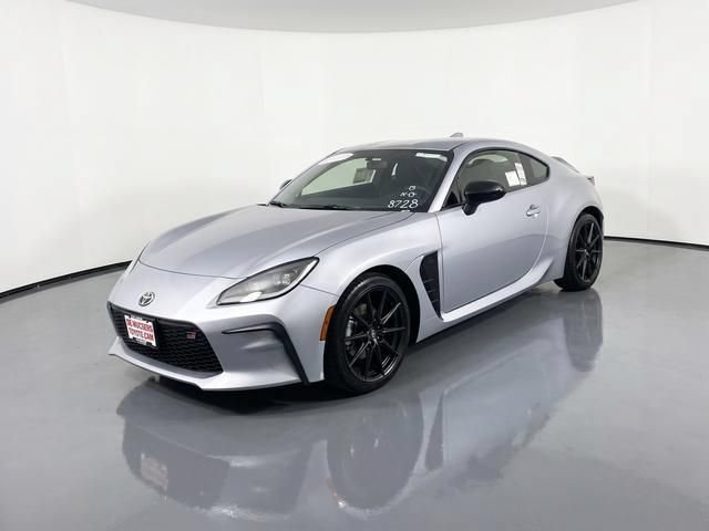 New 2025 Toyota GR86 Premium RWD image 3