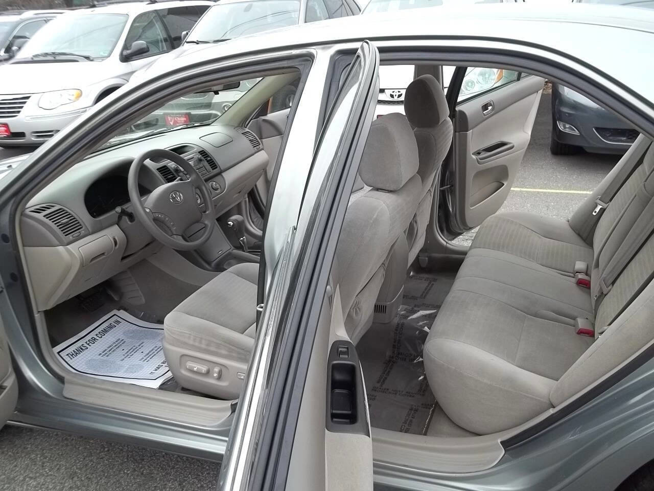 Used 2005 Toyota Camry LE image 6