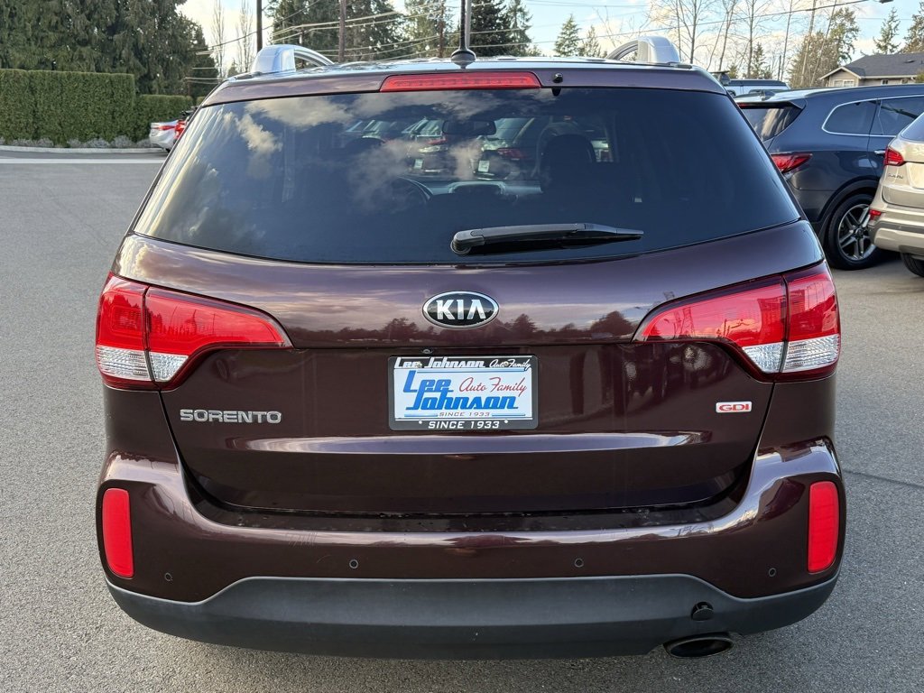 Used 2015 Kia Sorento LX image 4