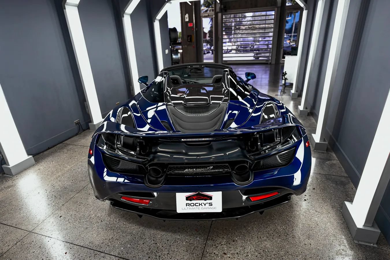 Used 2020 McLaren 720S Spider RWD image 11