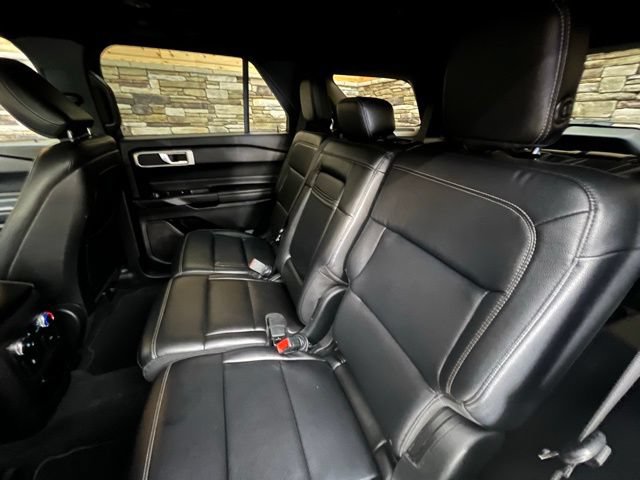 Used 2020 Ford Explorer XLT w/ Equipment Group 202A AWD/4WD image 27