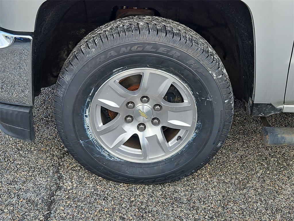 Used 2018 Chevrolet Silverado 1500 LT w/ All Star Edition image 7