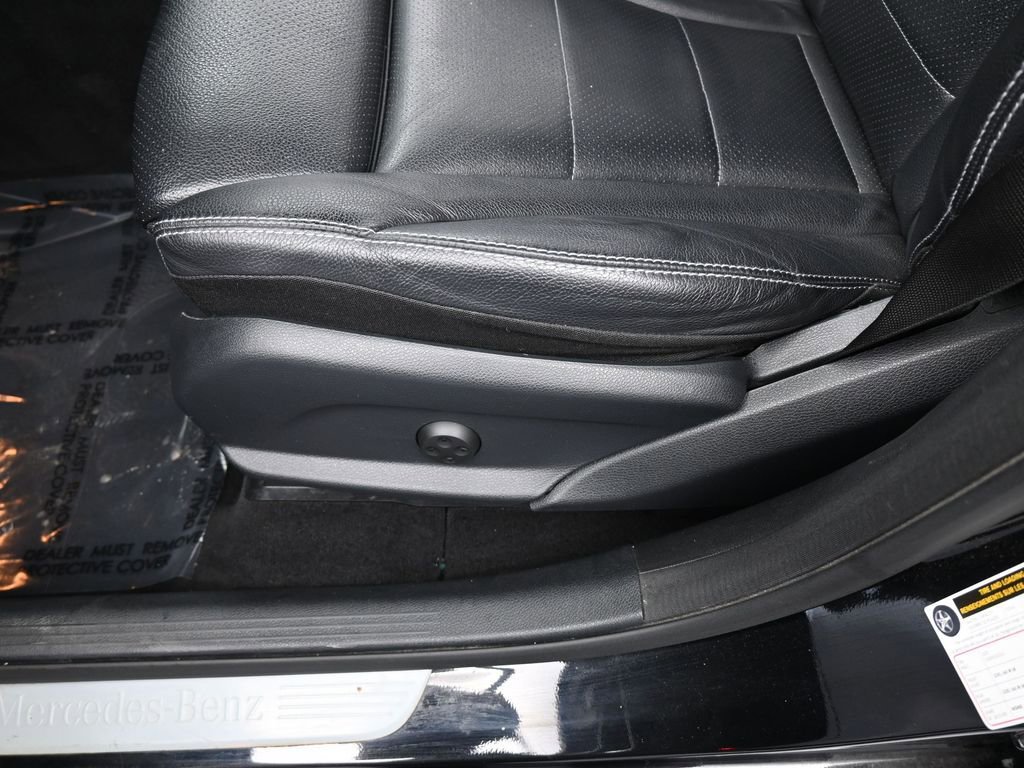 Used 2019 Mercedes-Benz GLC 300 4MATIC image 15