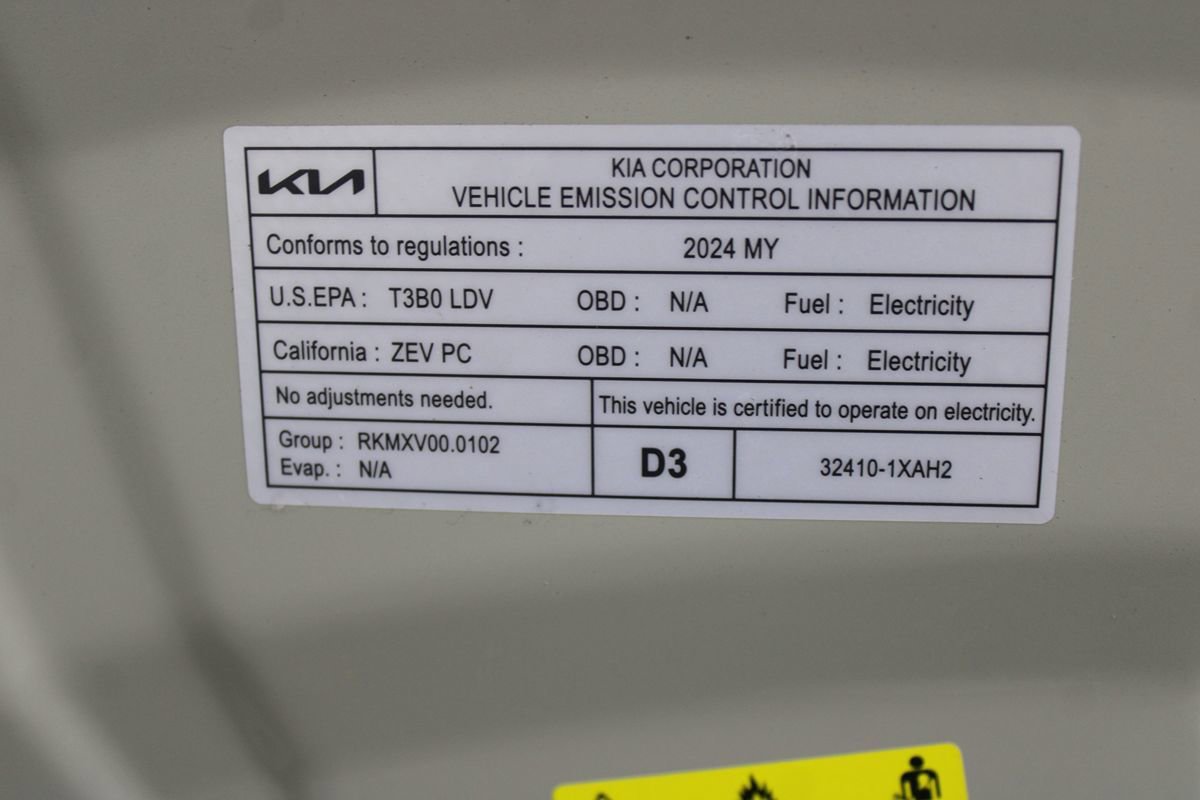 Used 2024 Kia EV6 Wind RWD image 36