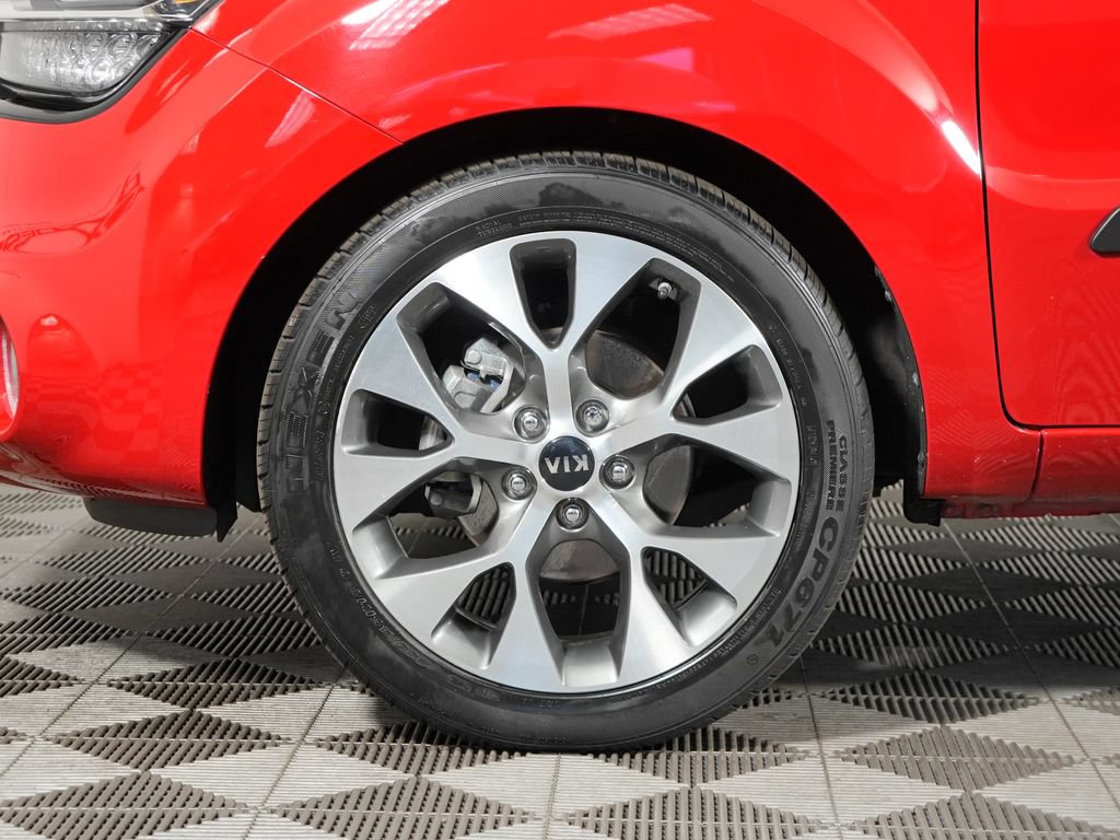 Used 2013 Kia Soul ! w/ Premium Pkg FWD image 9