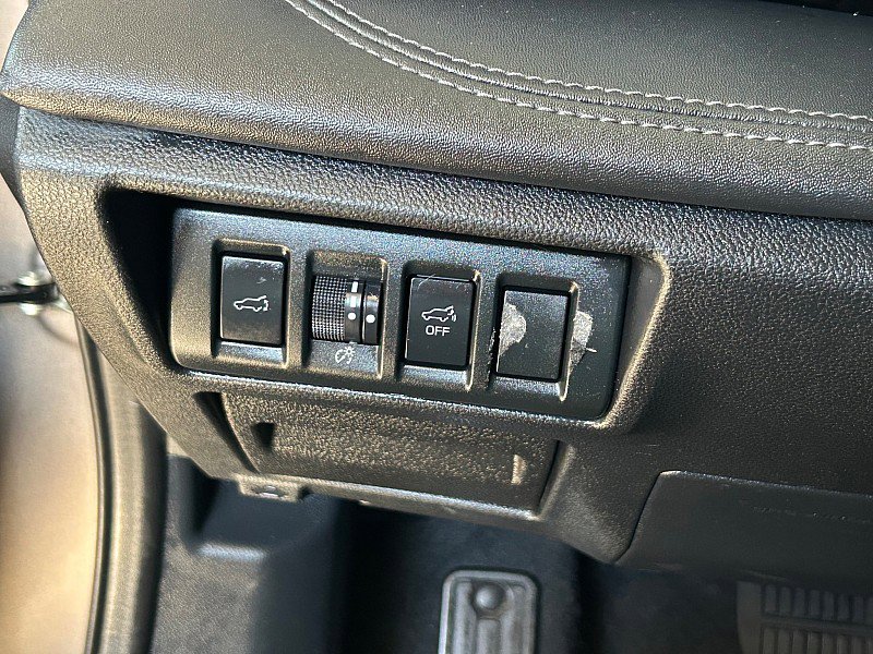 Used 2022 Subaru Outback Limited image 29