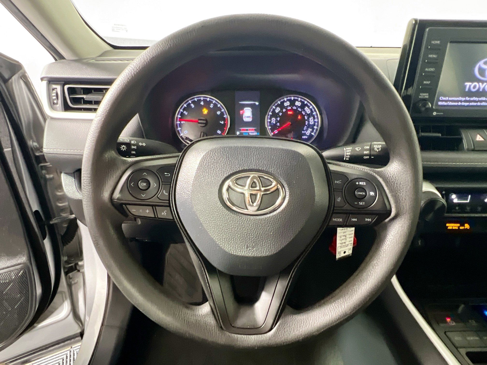 Used 2022 Toyota RAV4 LE FWD image 15