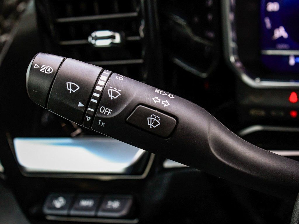 Used 2023 Chevrolet Silverado 1500 High Country w/ High Country Premium Package image 26