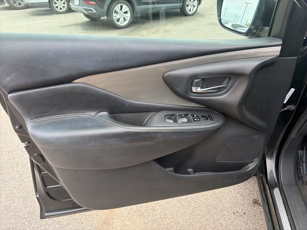 Used 2016 Nissan Murano SV image 12