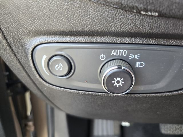 Used 2018 Chevrolet Equinox LS image 29