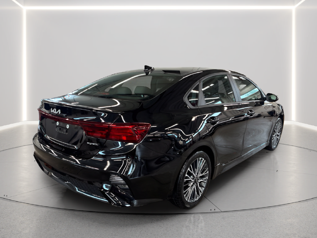 Certified 2023 Kia Forte GT-Line FWD image 7