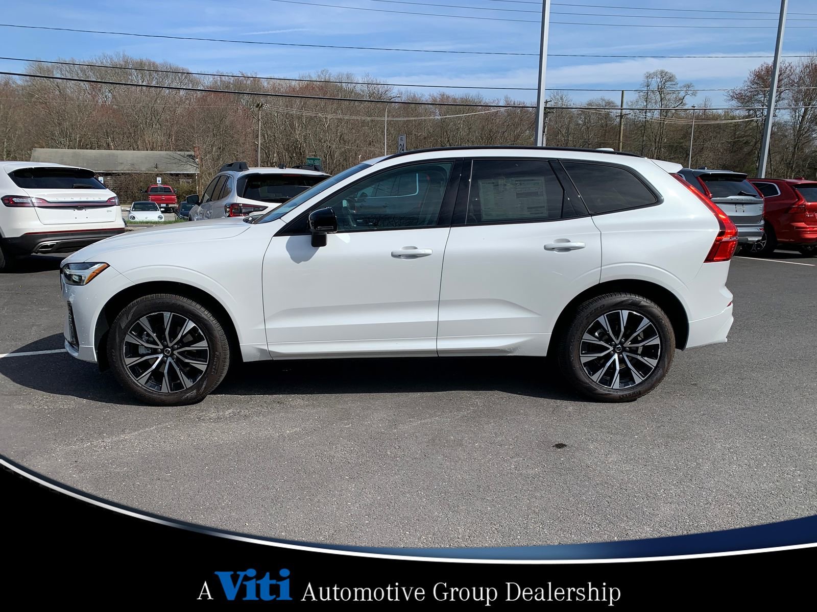 Used 2025 Volvo XC60 B5 Core w/ Climate Package image 5