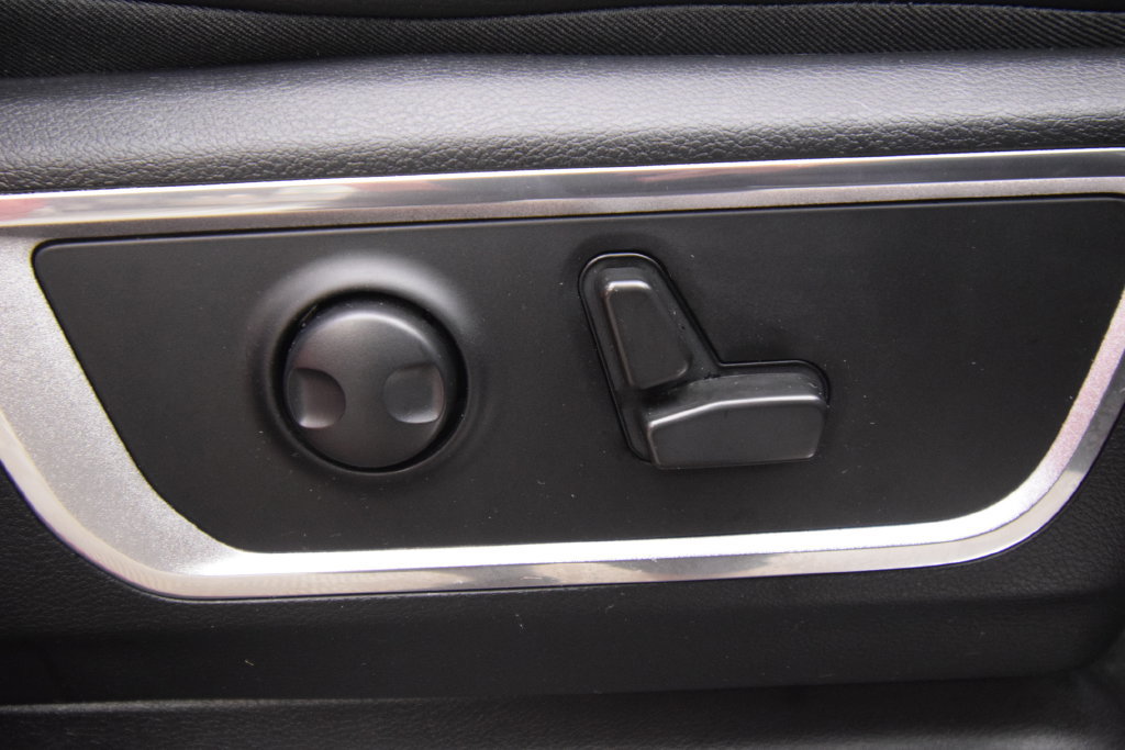 Used 2023 RAM 1500 Laramie AWD/4WD image 28