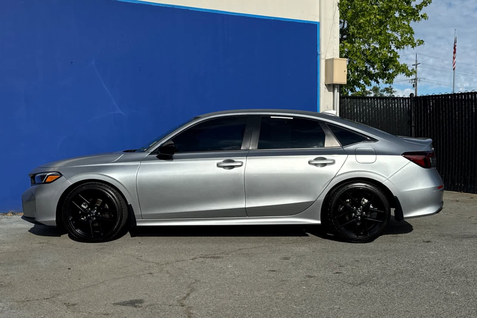 Used 2025 Honda Civic Sport image 6