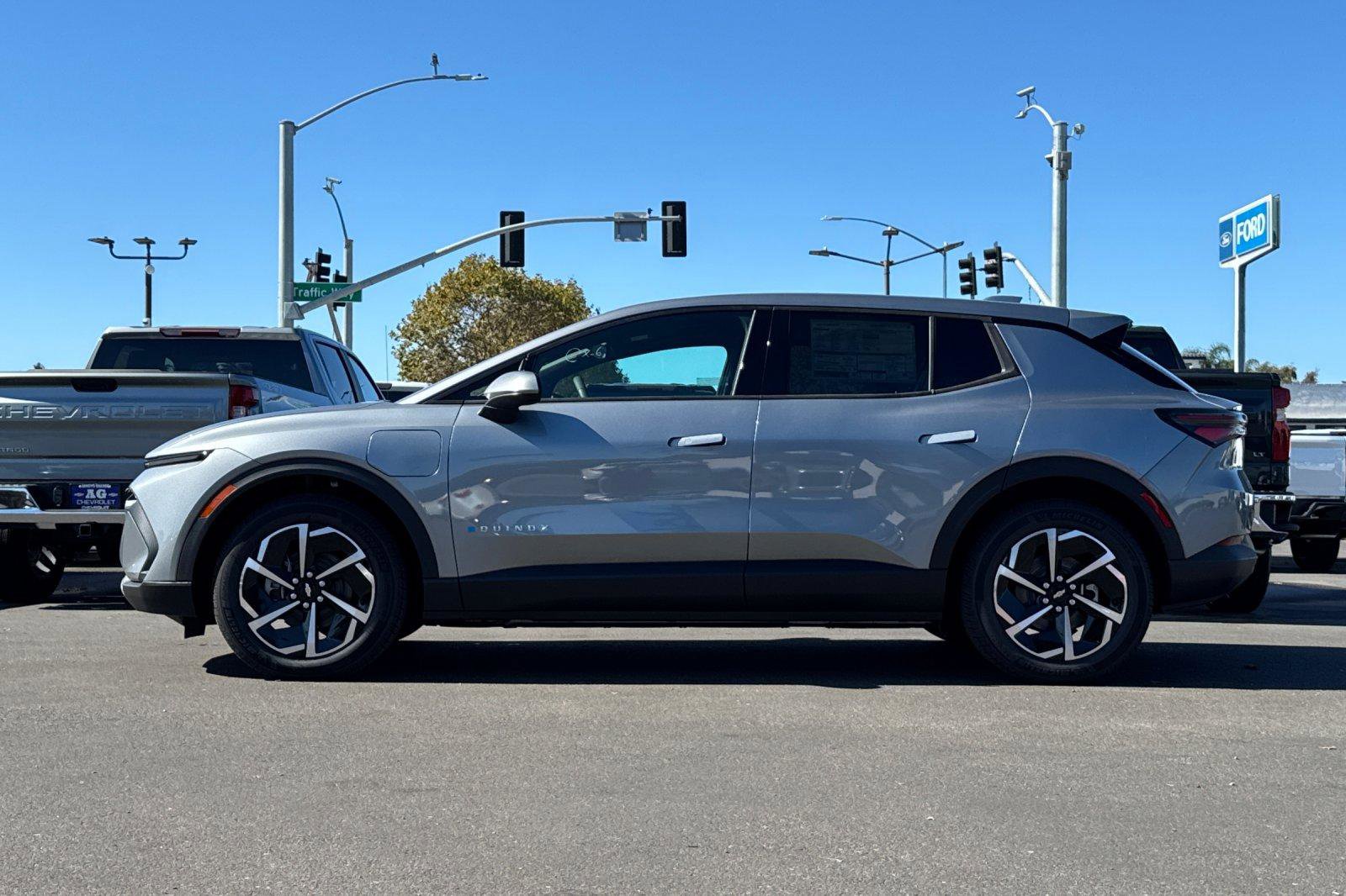 New 2026 Chevrolet Equinox EV LT image 10