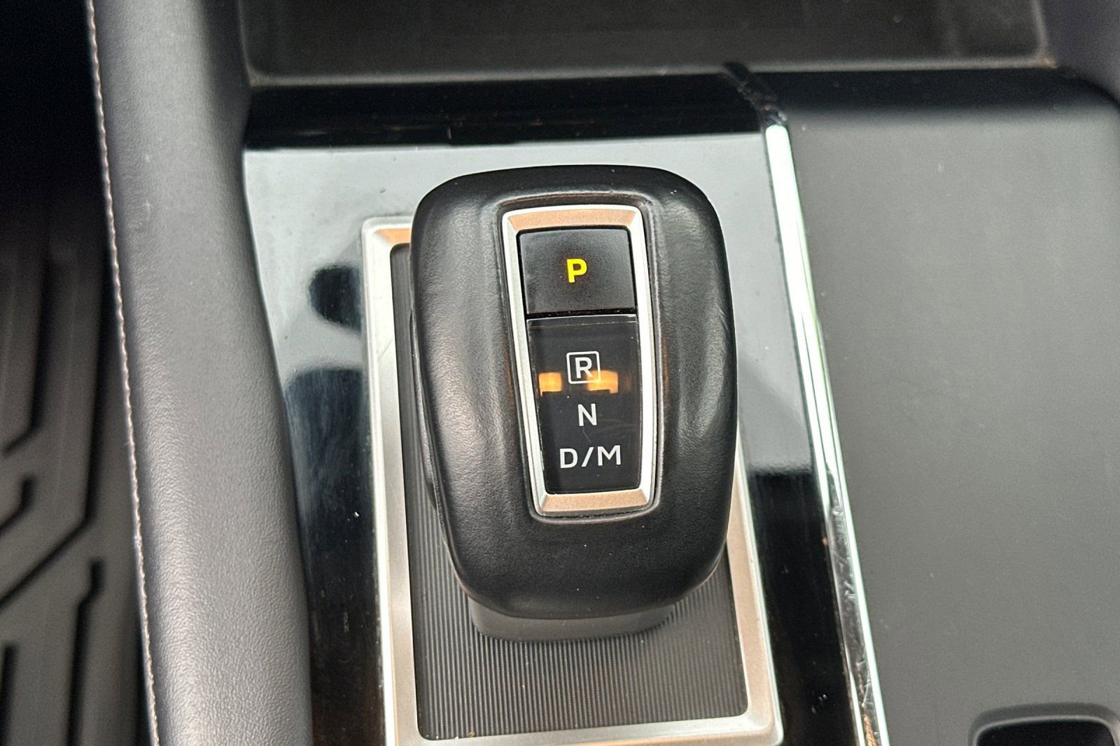 Used 2024 Mitsubishi Outlander SE image 27