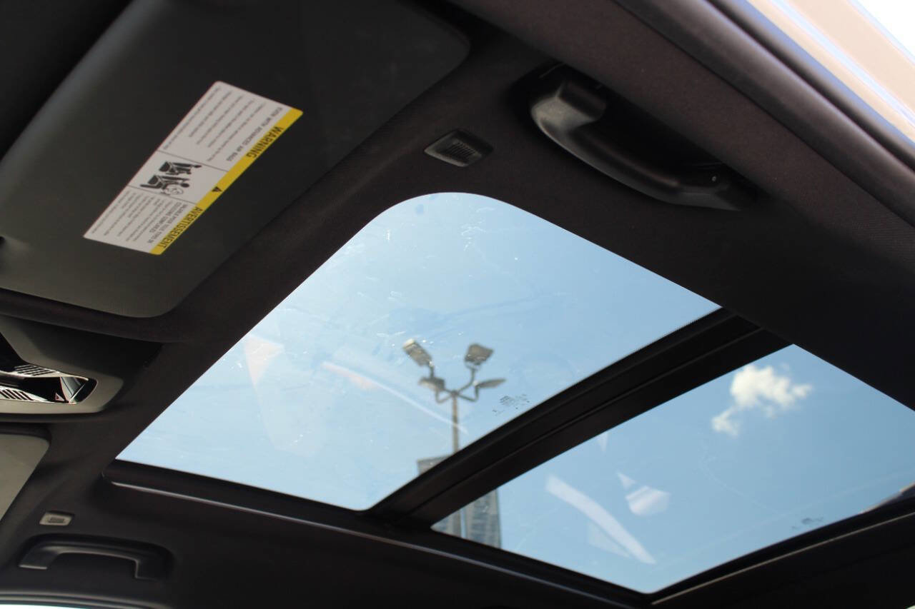 Used 2024 BMW X1 xDrive28i image 10