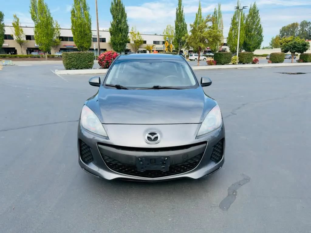 Used 2013 MAZDA MAZDA3 i Touring FWD image 8