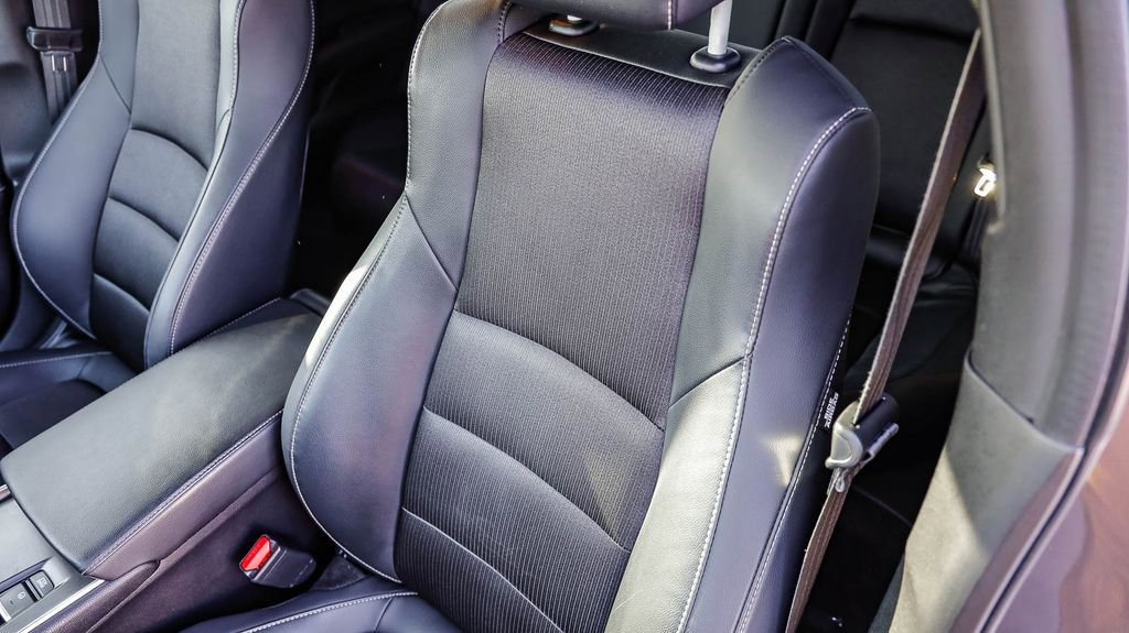 Used 2018 Honda Accord Sport image 29