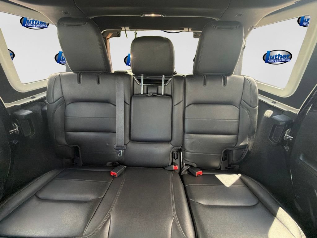 Used 2021 Jeep Wrangler Unlimited Sahara AWD/4WD image 17