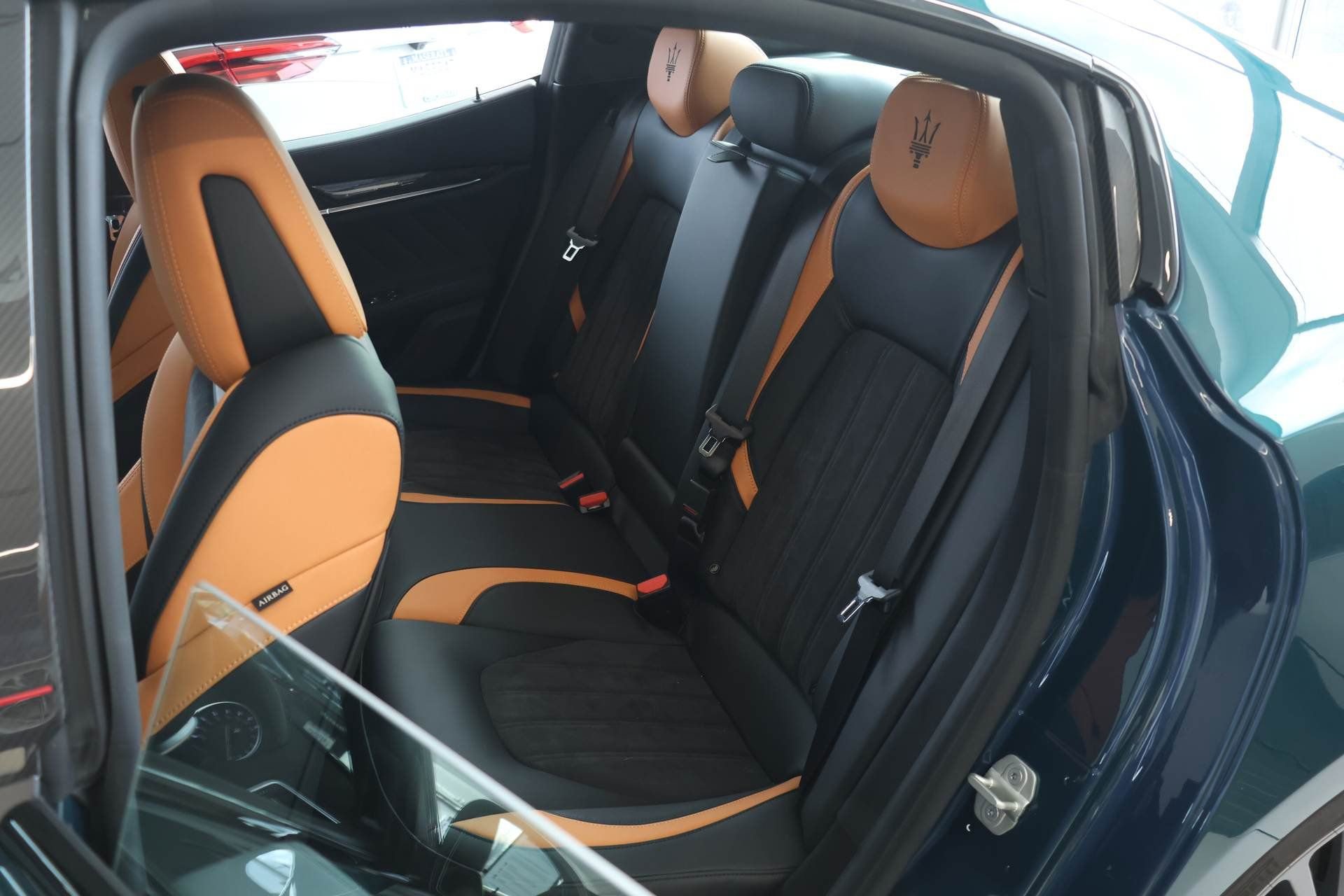 Used 2024 Maserati Ghibli Trofeo image 9