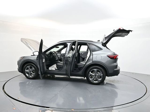 New 2026 Ford Escape ST-Line w/ Cold Weather Package FWD image 29