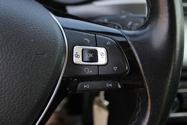 Used 2017 Volkswagen Passat 1.8T R-Line image 8