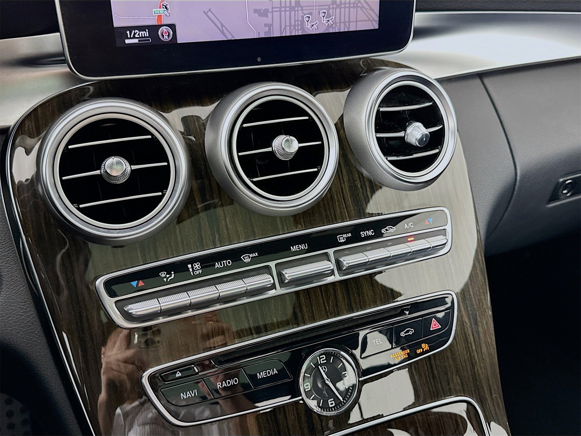 Used 2015 Mercedes-Benz C 400 4MATIC image 17