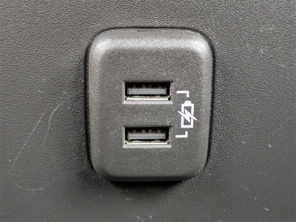 Used 2021 GMC Terrain SLE image 17