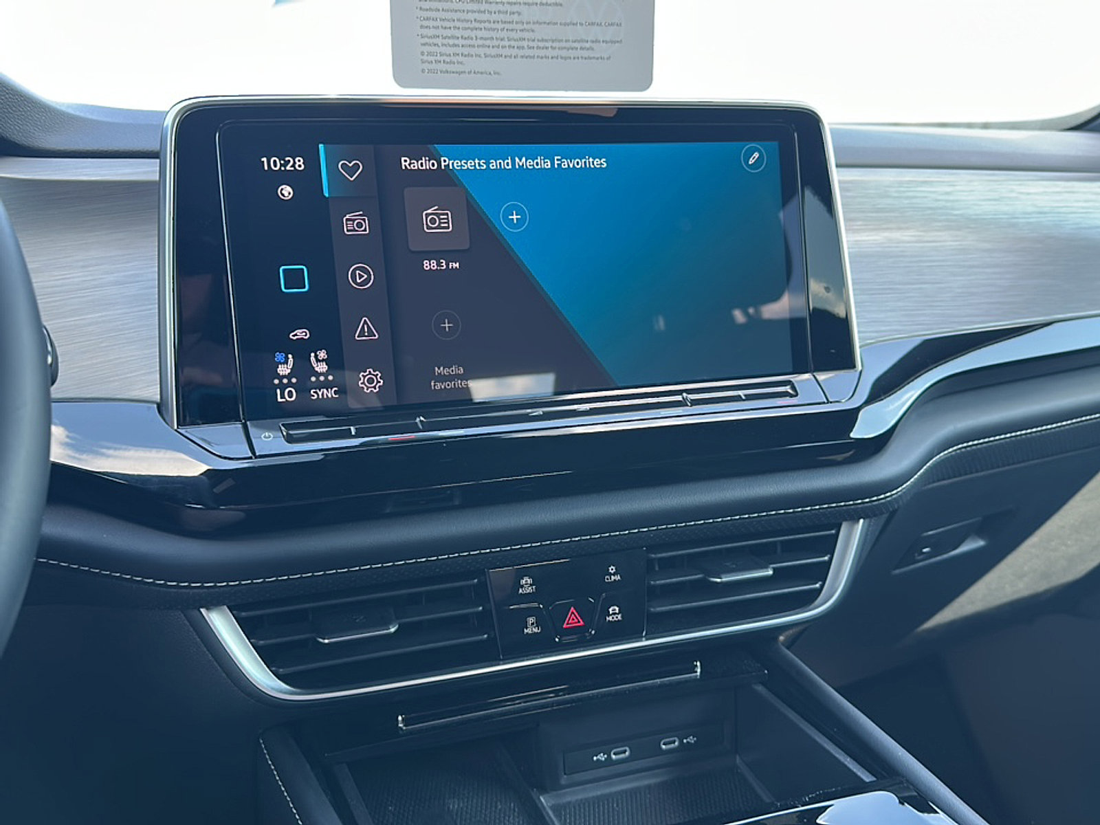 Used 2024 Volkswagen Atlas Cross Sport SE image 31