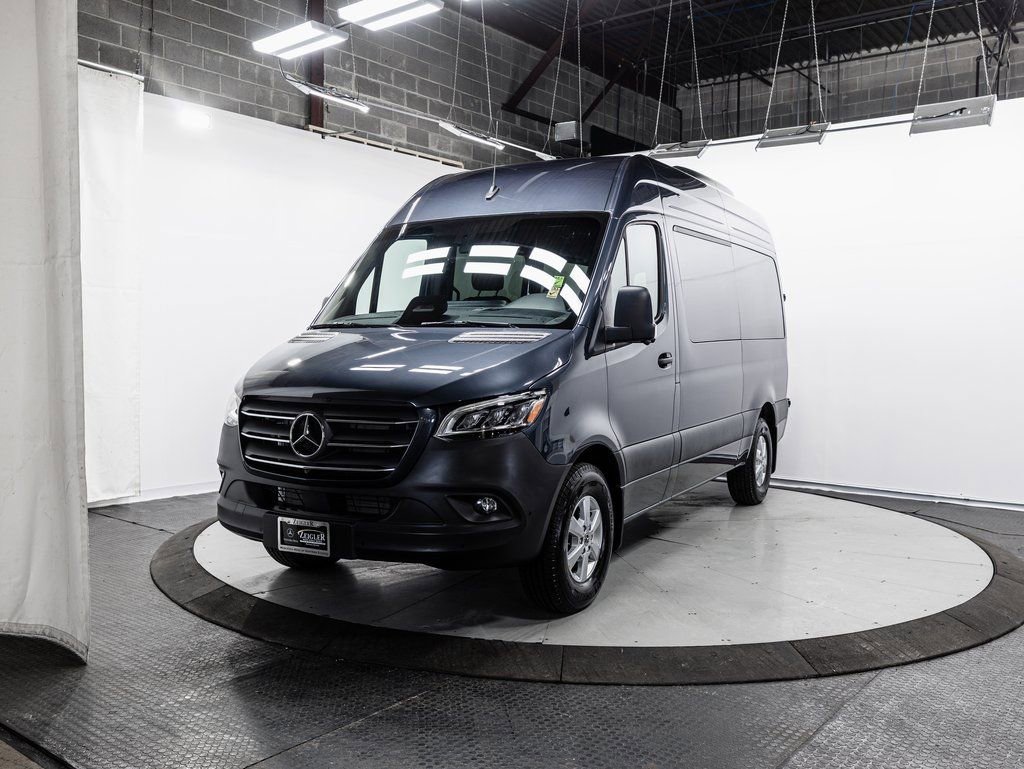 Used 2025 Mercedes-Benz Sprinter 2500 video 3