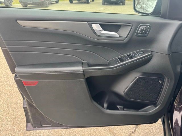 Certified 2023 Ford Escape Active w/ Tech Pack #2 image 9