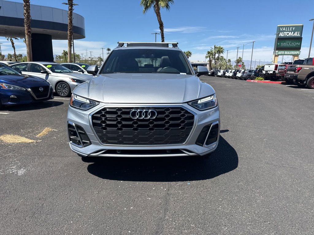 Used 2023 Audi Q5 2.0T Premium w/ Convenience Package image 2
