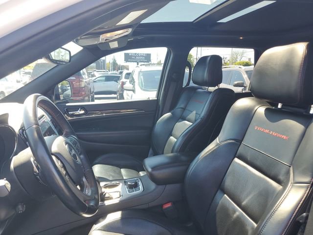 Used 2020 Jeep Grand Cherokee Trailhawk w/ Trailhawk Luxury Group AWD/4WD image 19