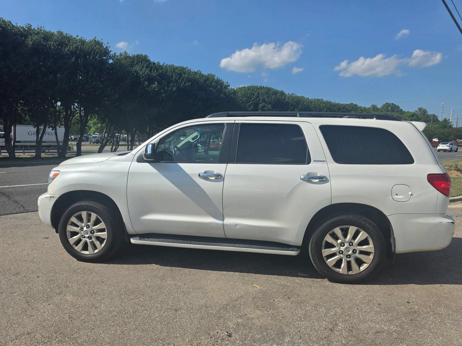 Used 2010 Toyota Sequoia Platinum AWD/4WD image 5