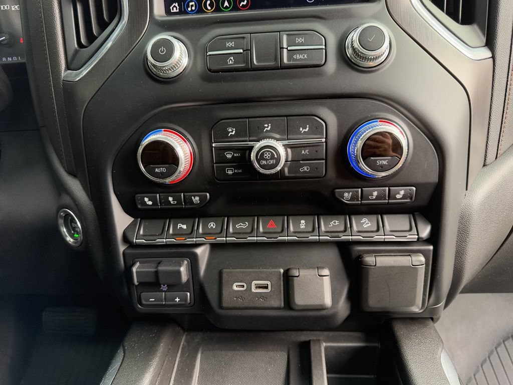 Used 2020 GMC Sierra 1500 AT4 w/ AT4 Premium Package AWD/4WD image 35