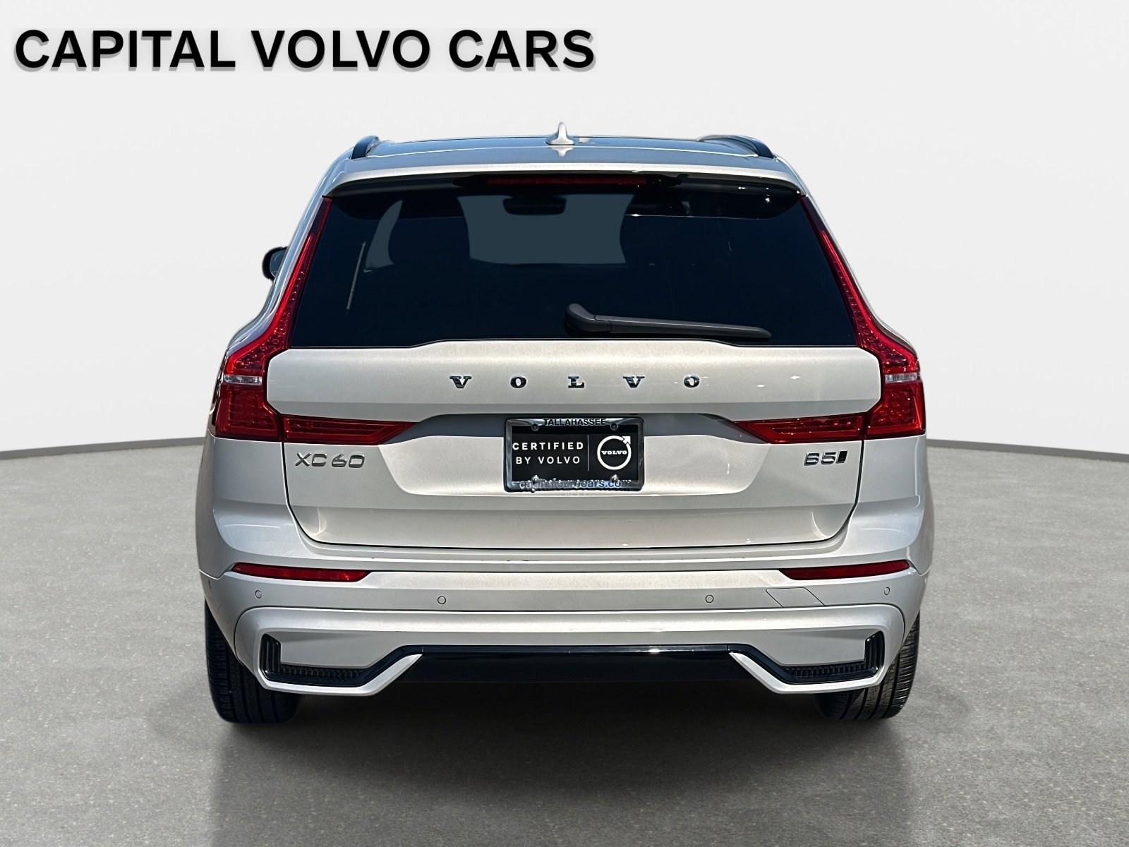 Certified 2025 Volvo XC60 B5 Plus image 6
