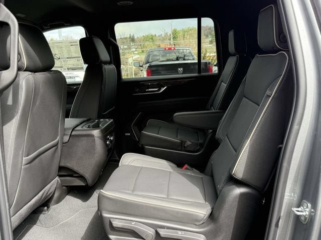 New 2026 GMC Yukon XL Elevation AWD/4WD image 12