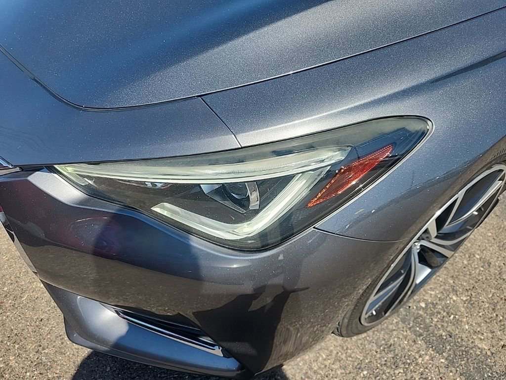 Used 2017 INFINITI Q60 2.0t w/ Premium Plus Package 2.0T RWD image 6