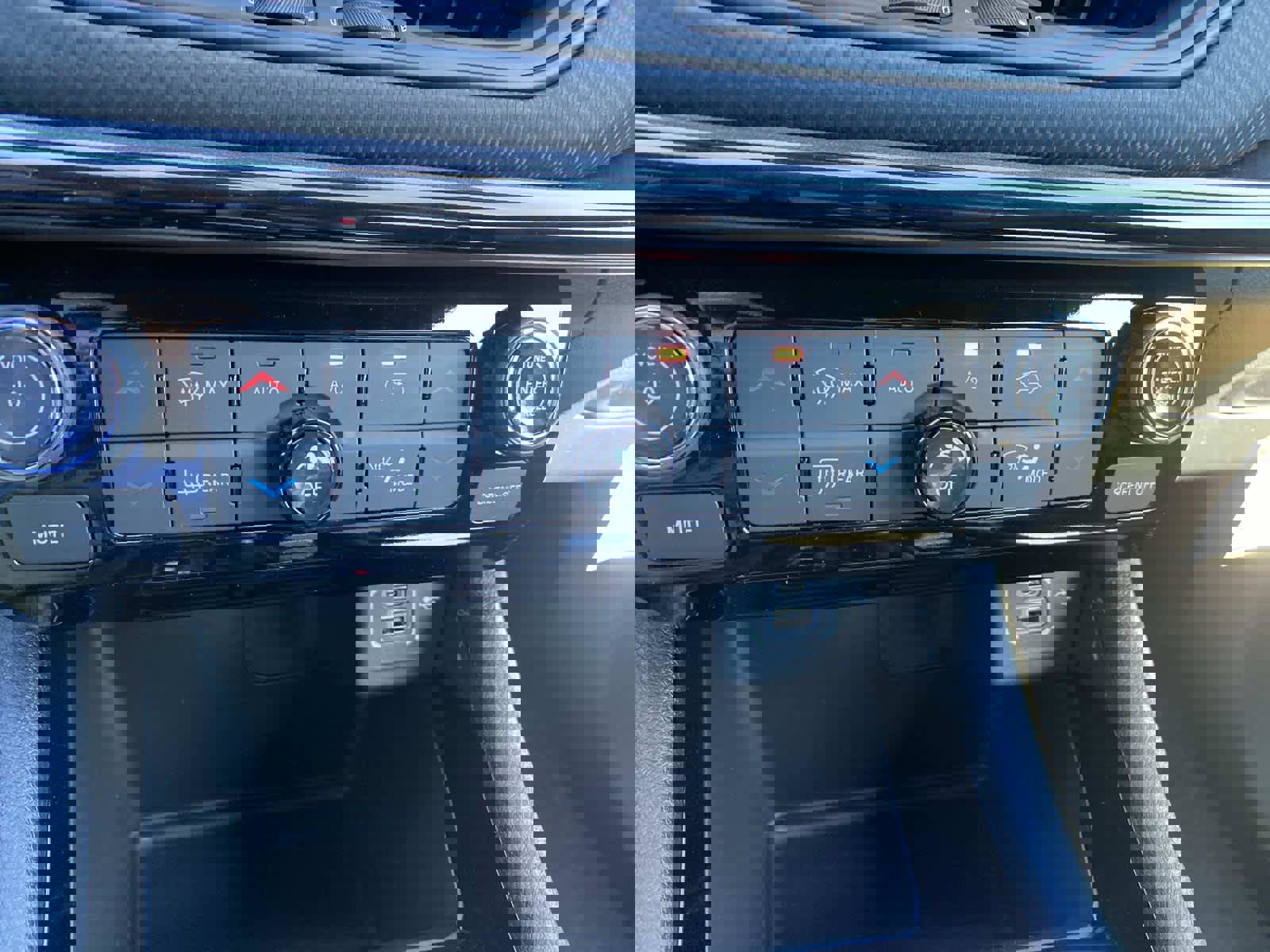 New 2026 Jeep Compass Limited image 10