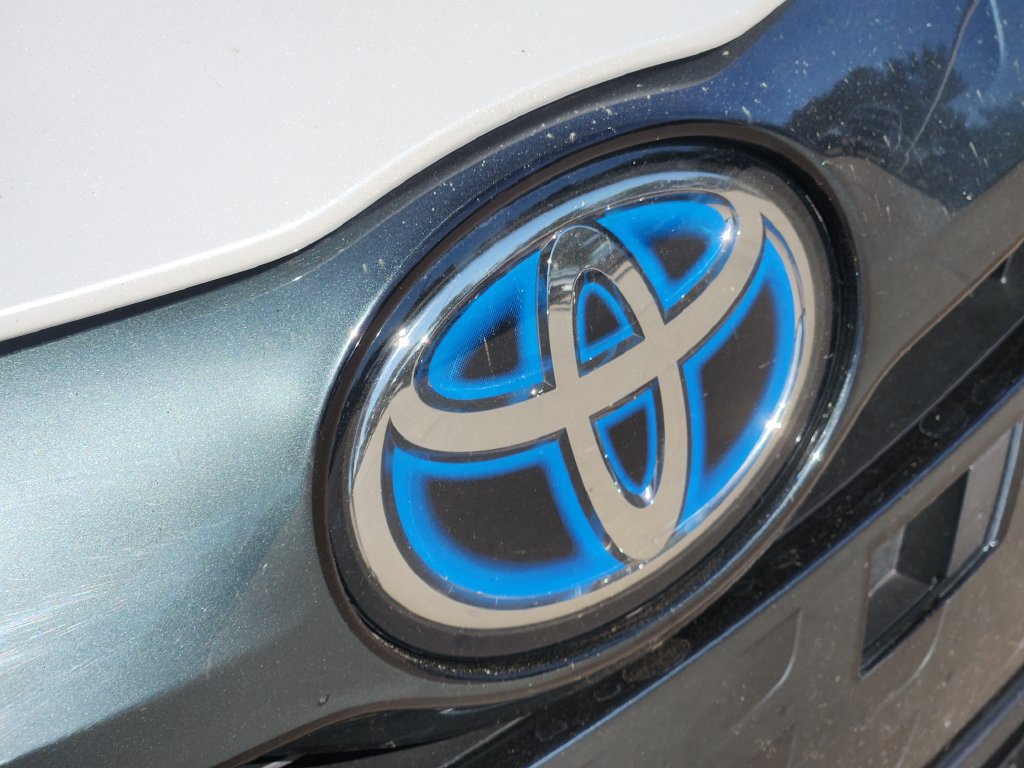 Used 2022 Toyota Prius Prime XLE FWD image 13
