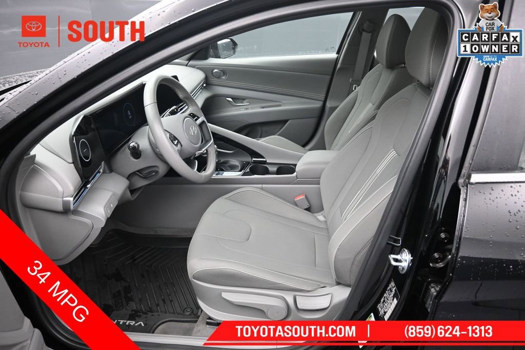 Used 2025 Hyundai Elantra SEL FWD image 9