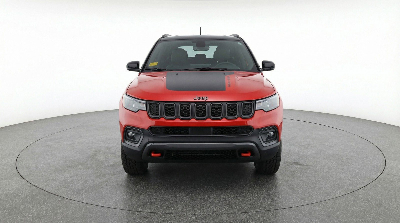 Used 2025 Jeep Compass Trailhawk image 2