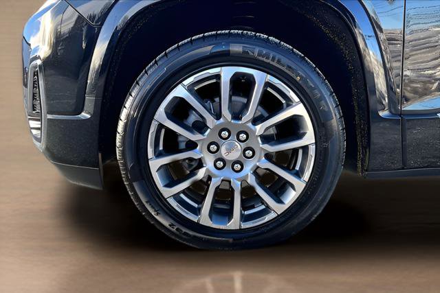 Used 2023 GMC Acadia Denali w/ Denali Ultimate Package image 8