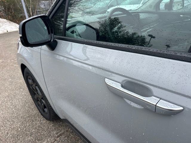 Used 2025 Kia Carnival SX Prestige image 12