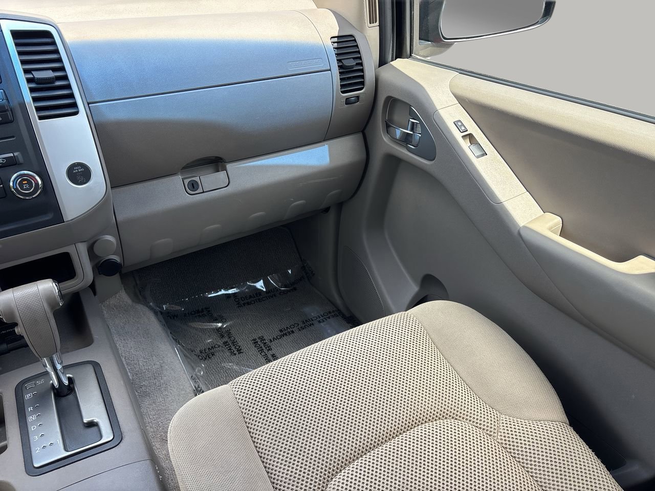 Used 2009 Nissan Frontier SE w/ SE Value Truck Pkg RWD image 14