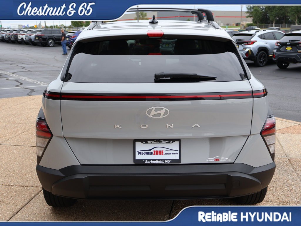 Certified 2024 Hyundai Kona SEL w/ Convenience Package FWD image 5